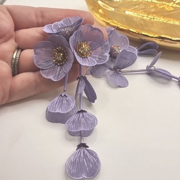 Coming Soon ZARA cascading flowers purple earrings - Picture 12 of 14